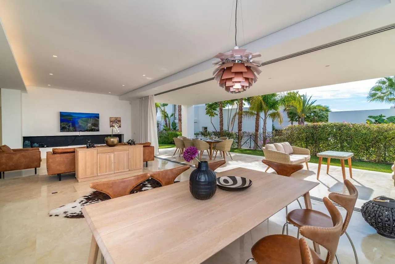 Modern And Luxurious Family Villa Close To The Beach Marbella