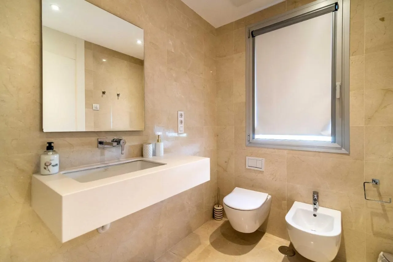 Modern And Luxurious Family Villa Close To The Beach Marbella