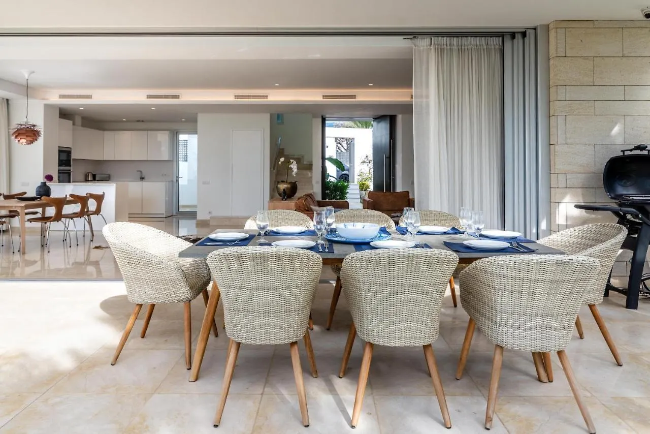 Modern And Luxurious Family Villa Close To The Beach Marbella Spain