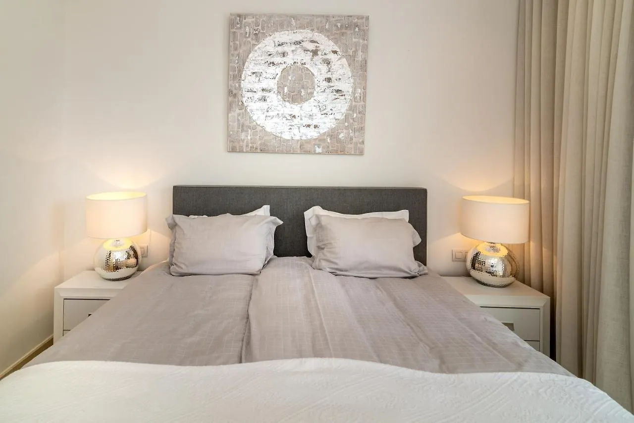 Modern And Luxurious Family Villa Close To The Beach Marbella 0*,
