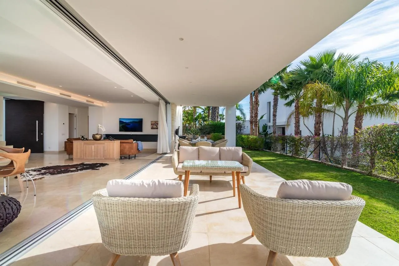 Modern And Luxurious Family Villa Close To The Beach Marbella