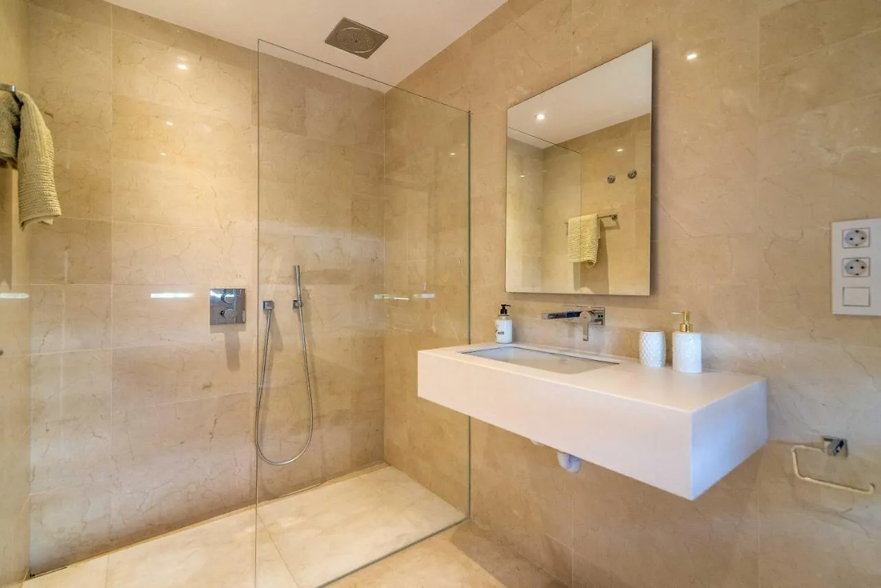 Modern And Luxurious Family Villa Close To The Beach Marbella