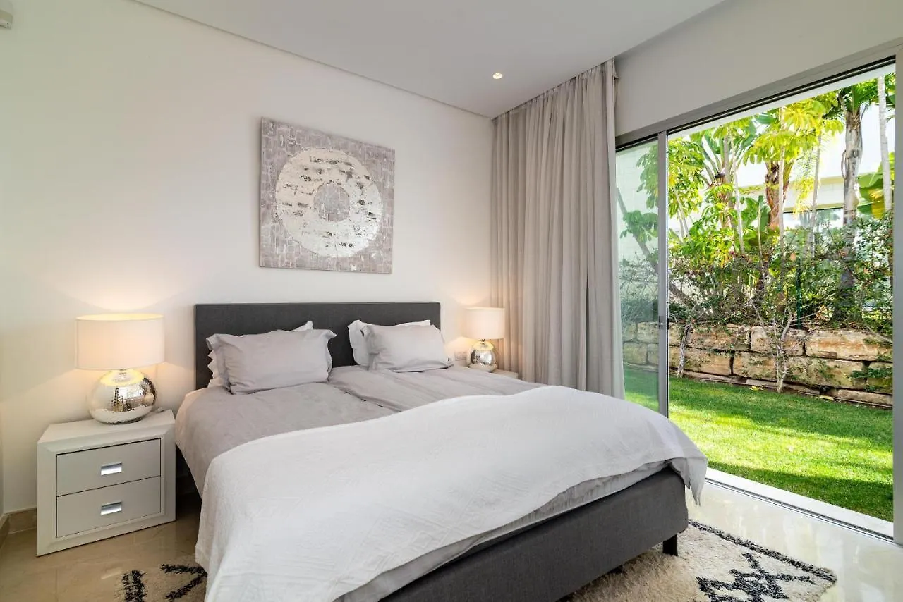 Modern And Luxurious Family Villa Close To The Beach Marbella