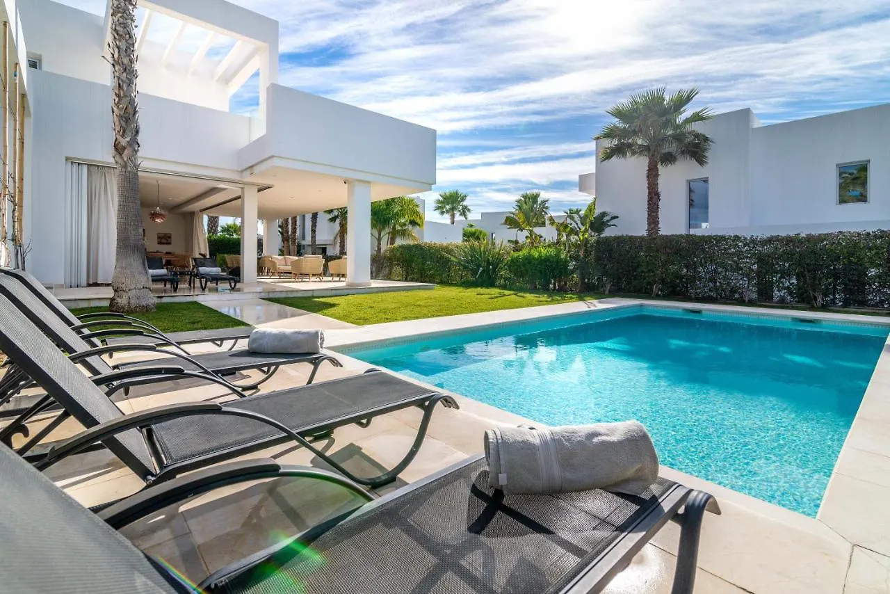 Modern And Luxurious Family Villa Close To The Beach ماربيا إسبانيا