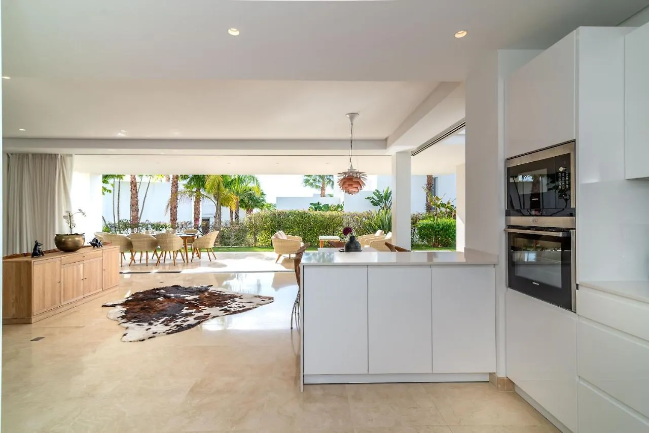Modern And Luxurious Family Villa Close To The Beach ماربيا 0*,  إسبانيا